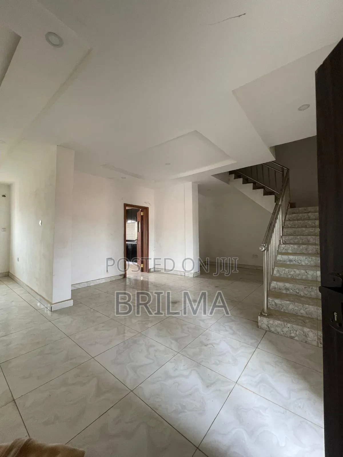 4bdrm Maisonette in Mabushi for sale
