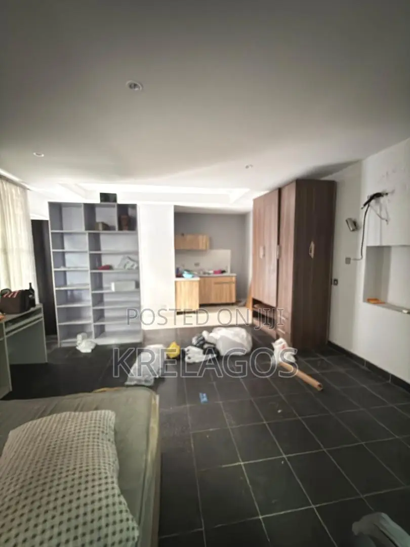 1bdrm Apartment in Chevron for rent