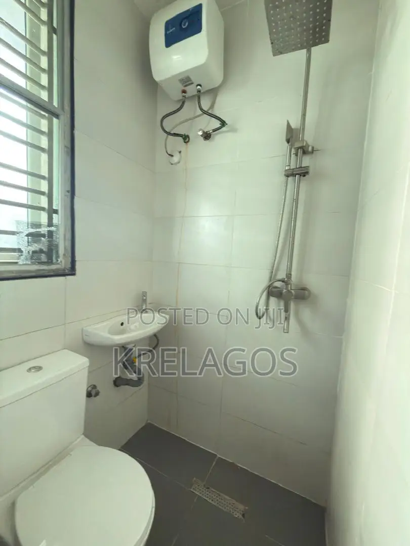 1bdrm Apartment in Chevron for rent