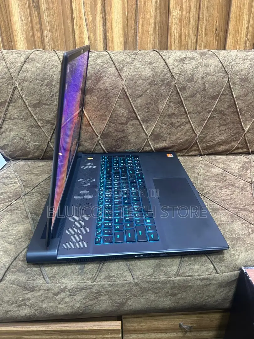 Laptop Dell Allienware M18 R1 32GB AMD Ryzen 9 SSD 1T