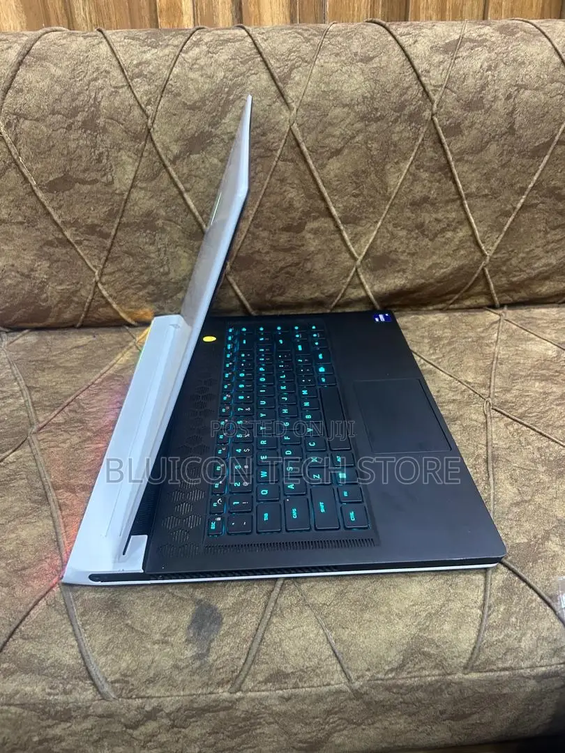 Laptop Alienware X15 r2 32GB Intel Core i9 SSD 2T