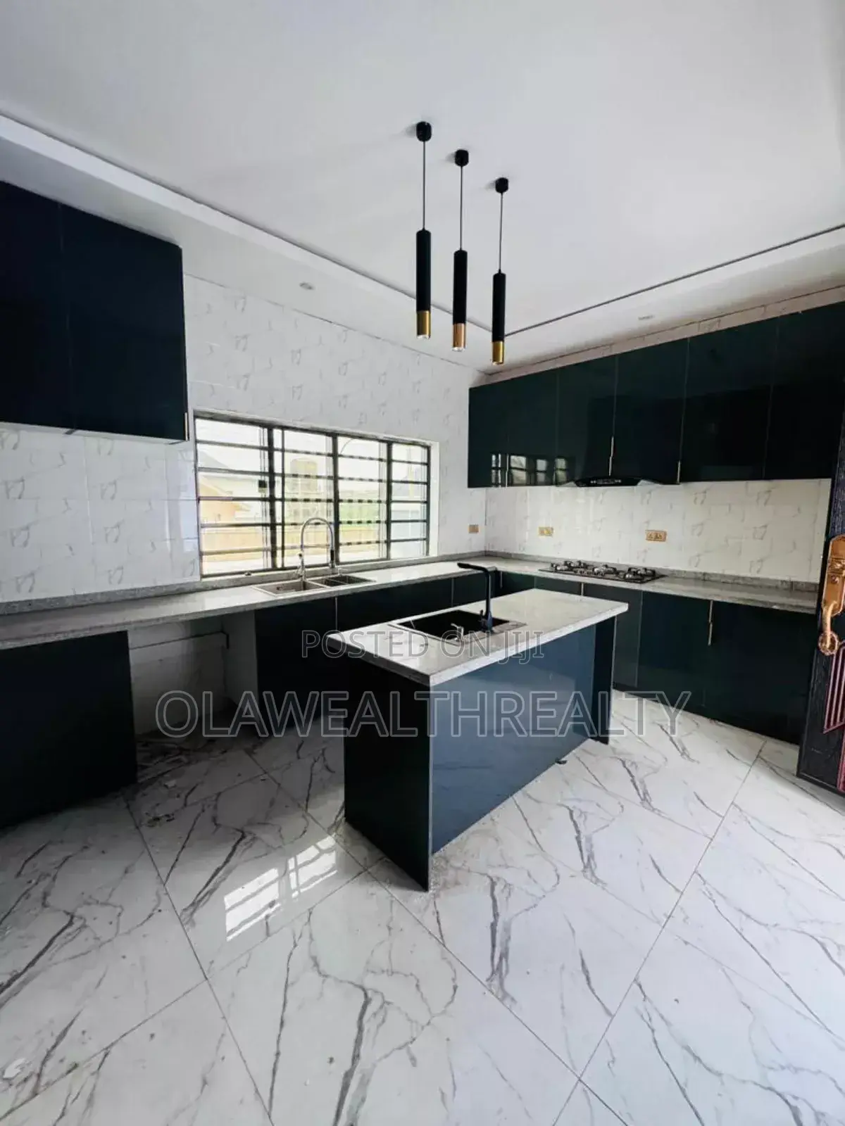 4bdrm Duplex in Carlton Gate Estate, Ibadan for sale