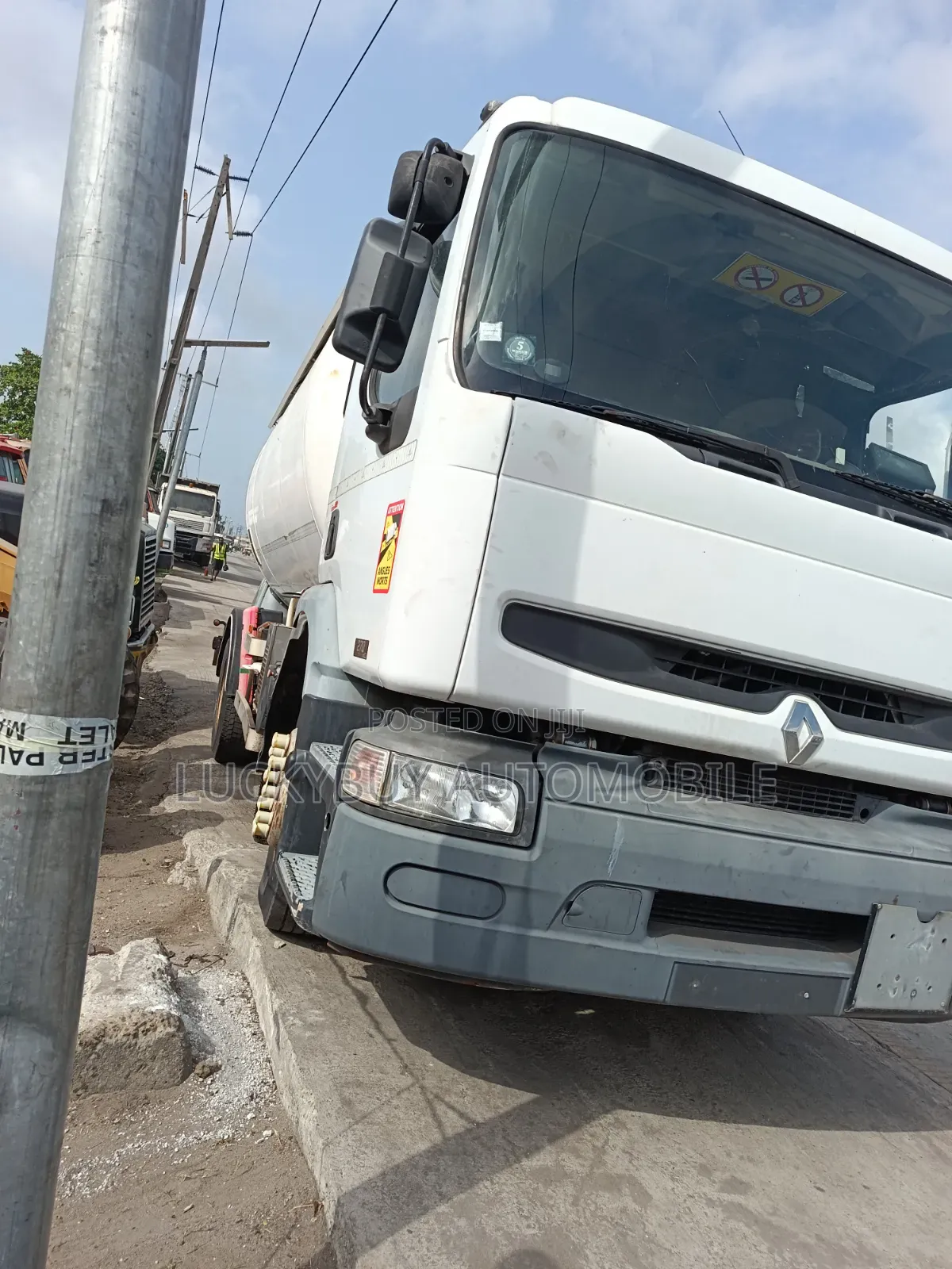 Renault LPG 10.8 Tons Truck