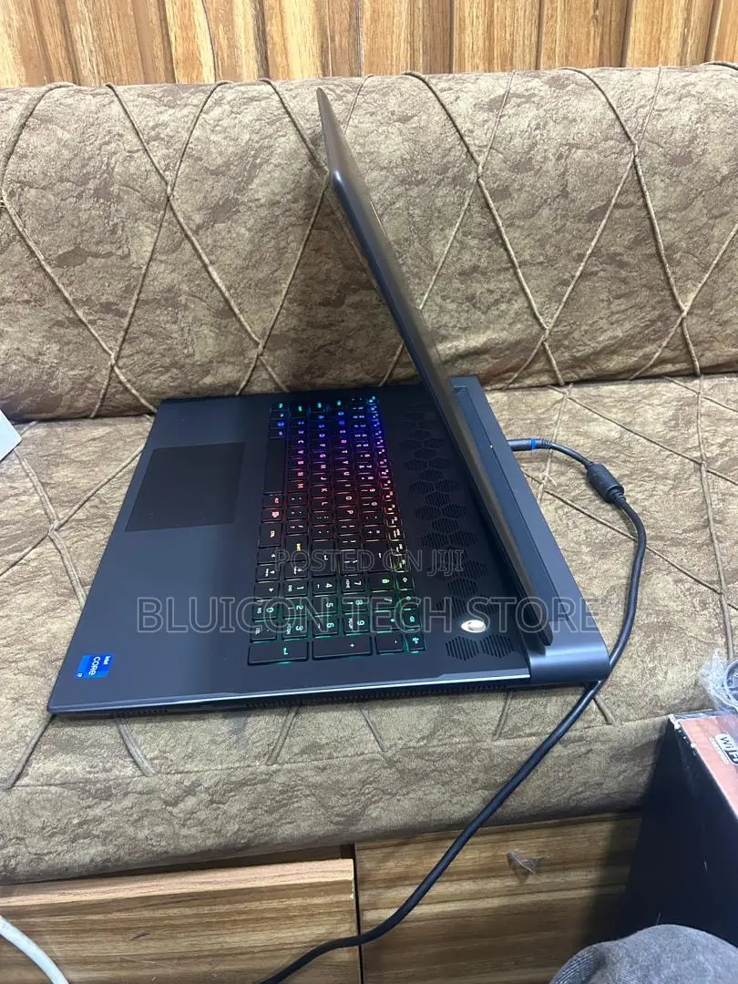 Laptop Dell Allienware M18 R1 16GB Intel Core i7 SSD 1T