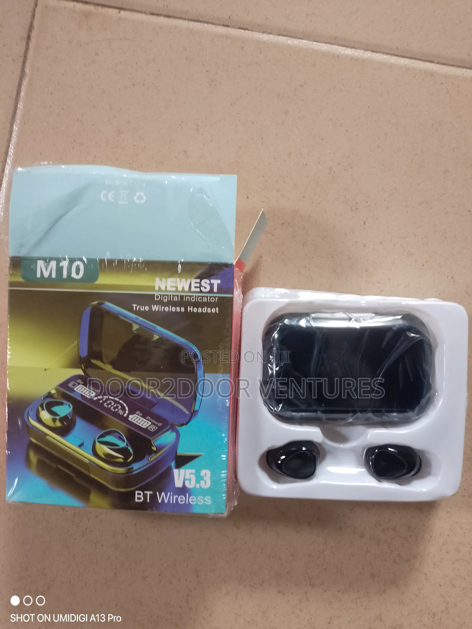 M10 Tws Earbuds With Powerbank