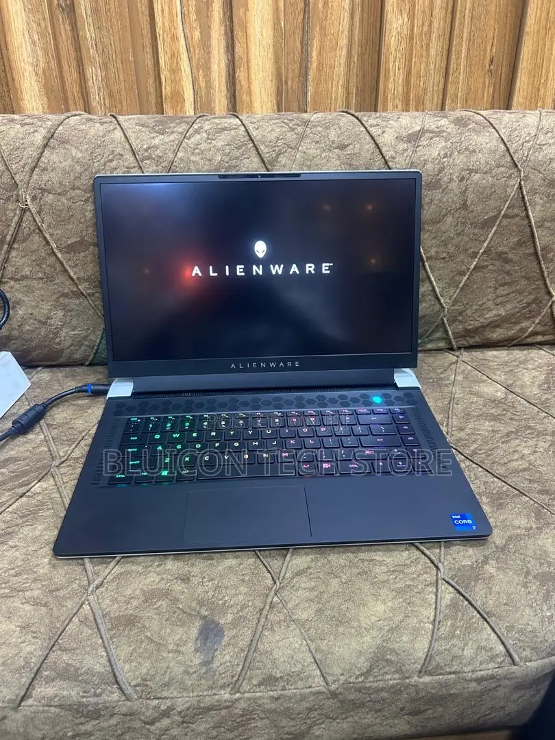 Laptop Alienware X15 r2 16GB Intel Core i7 SSD 1T
