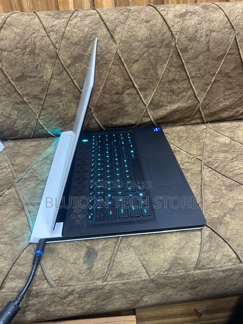 Laptop Alienware X15 r2 16GB Intel Core i7 SSD 1T