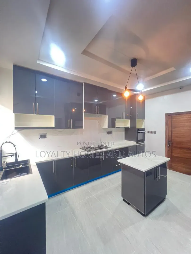 5bdrm Duplex in GRA Phase 2 Shangisha for sale