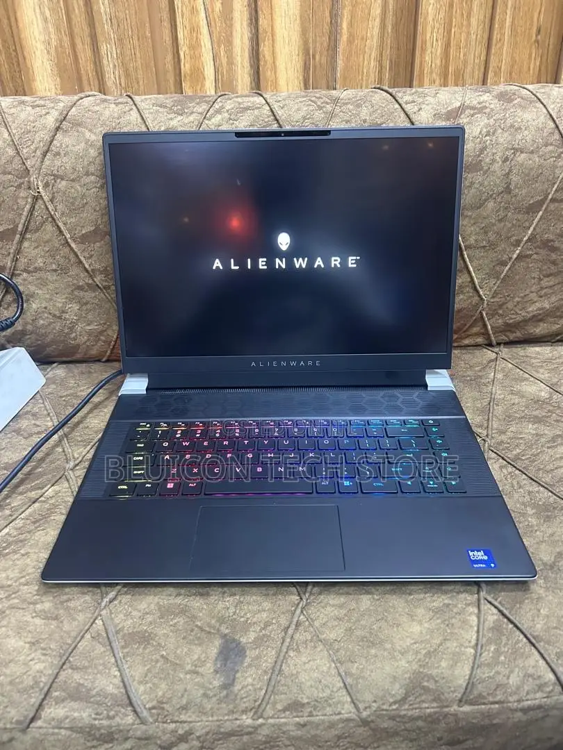 Laptop Alienware X16 R2 32GB Intel Core Ultra 9 SSD 1T