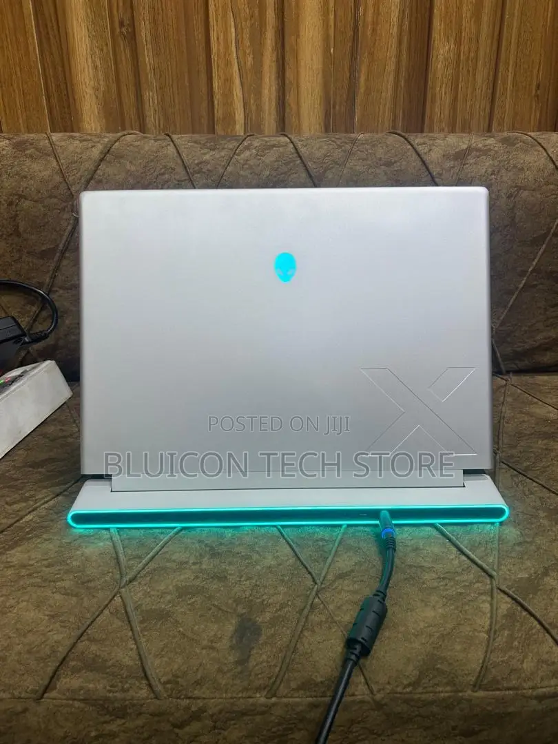 Laptop Alienware X16 R2 32GB Intel Core Ultra 9 SSD 1T