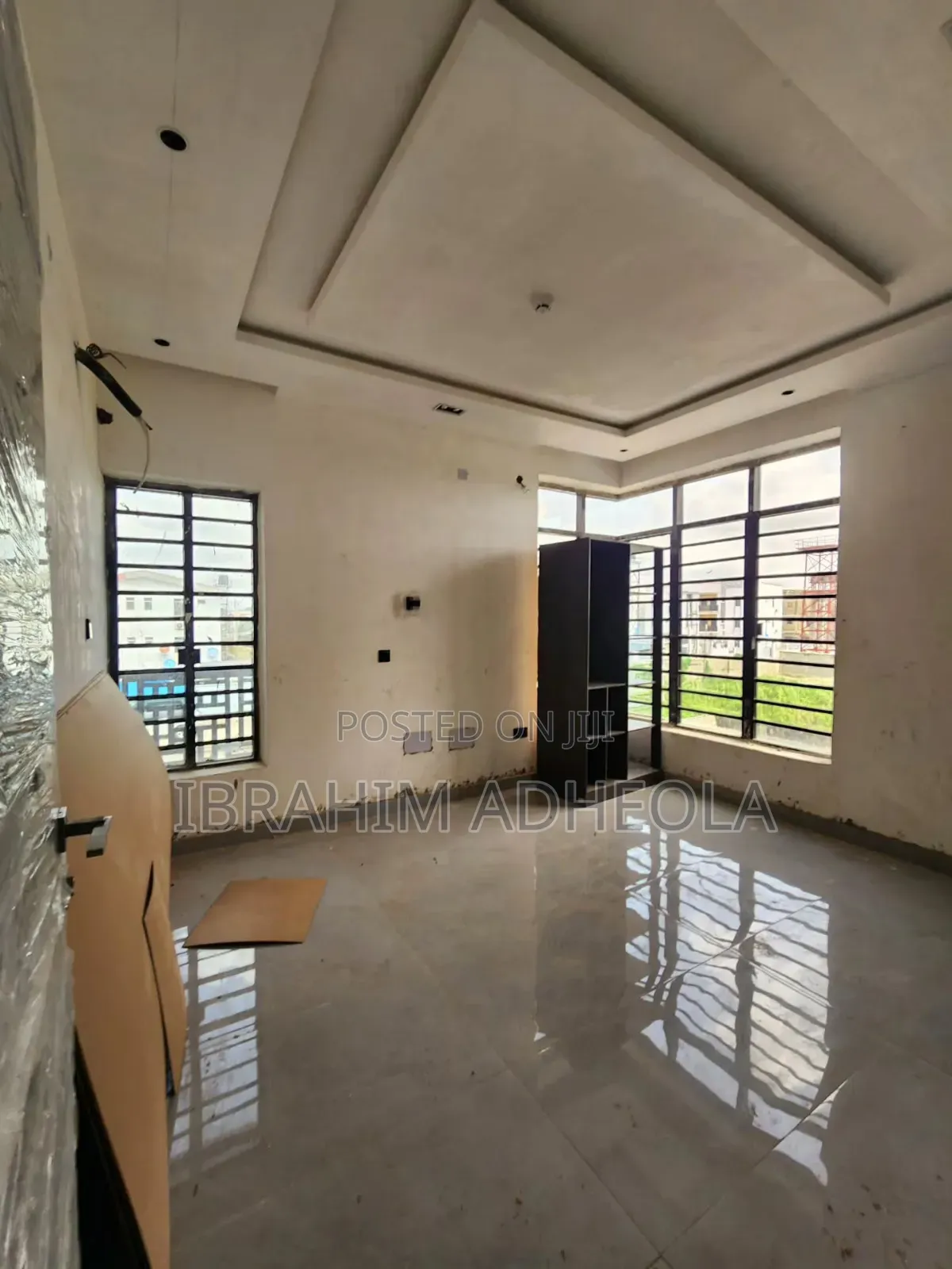4bdrm Duplex in Alaka for sale