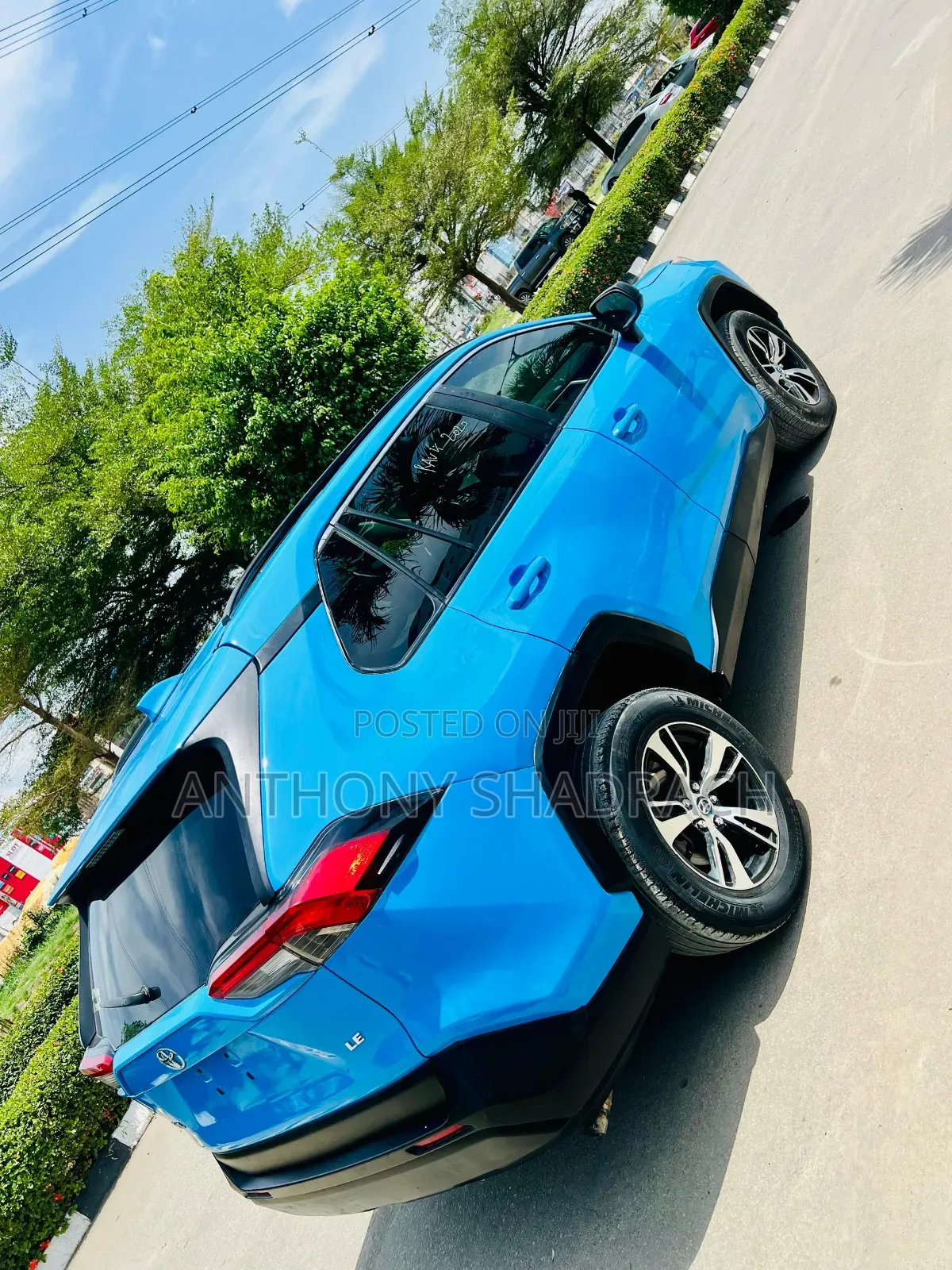 Toyota RAV4 LE AWD 2020 Blue