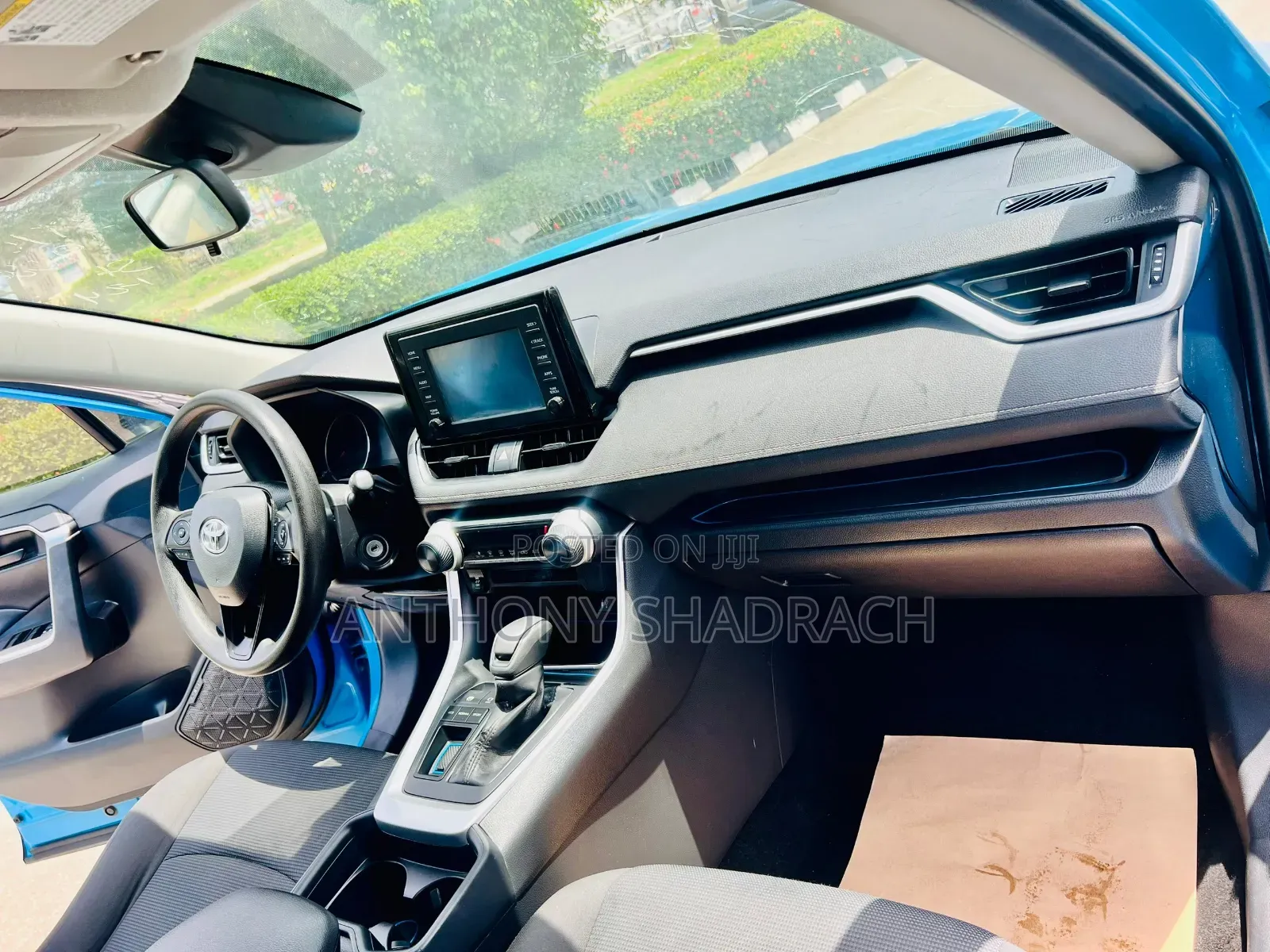 Toyota RAV4 LE AWD 2020 Blue