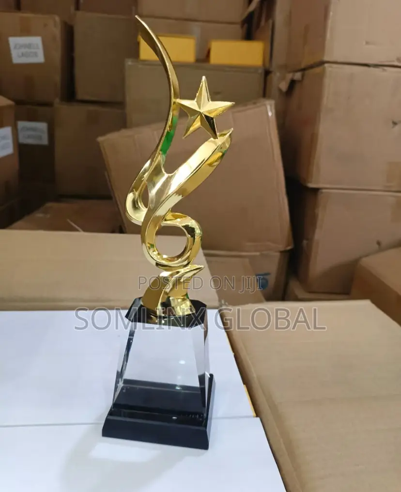 Crystal Trophy Gold
