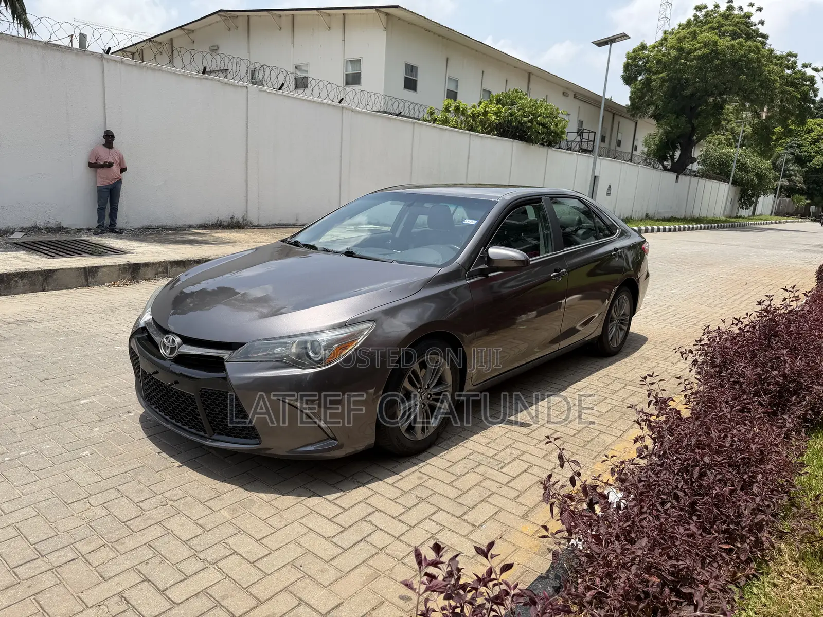 Toyota Camry SE 4dr Sedan (2.5L 4cyl 6A) 2015 Gray
