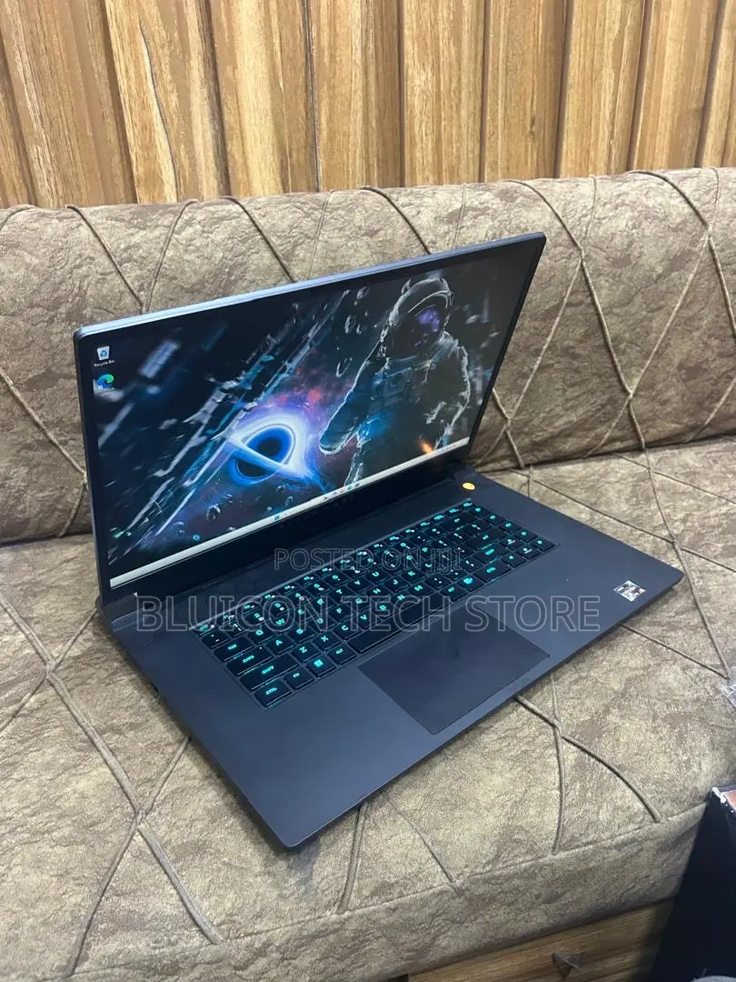 Laptop Alienware m17 R5 16GB AMD Ryzen 9 SSD 1T