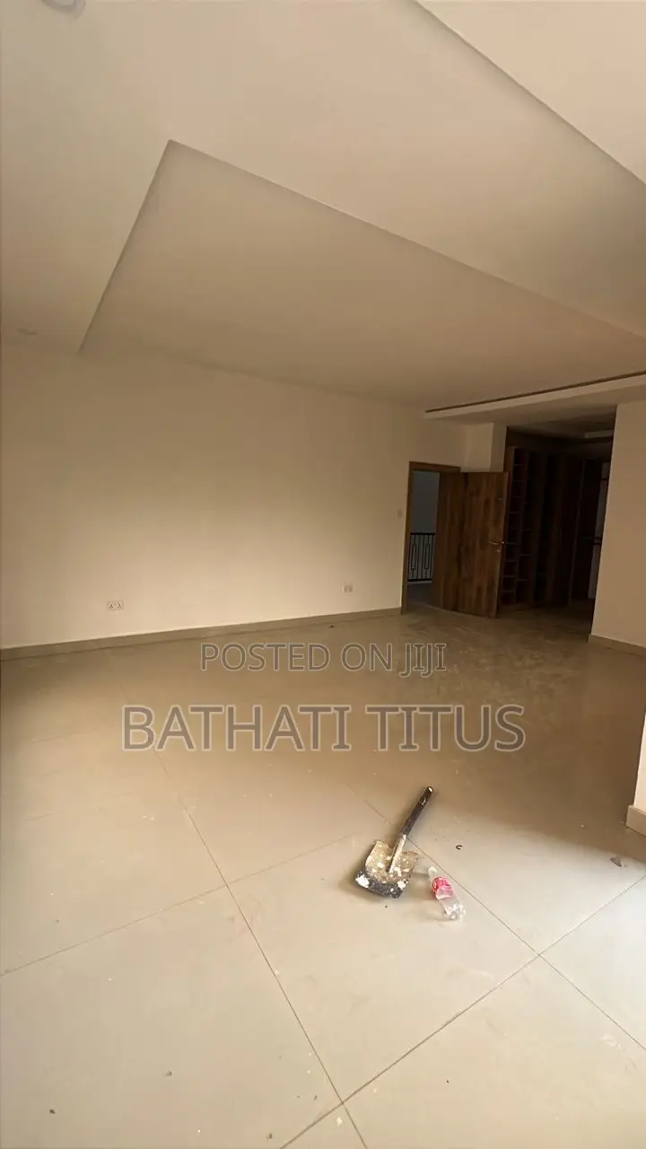4bdrm Duplex in Life Camp for rent