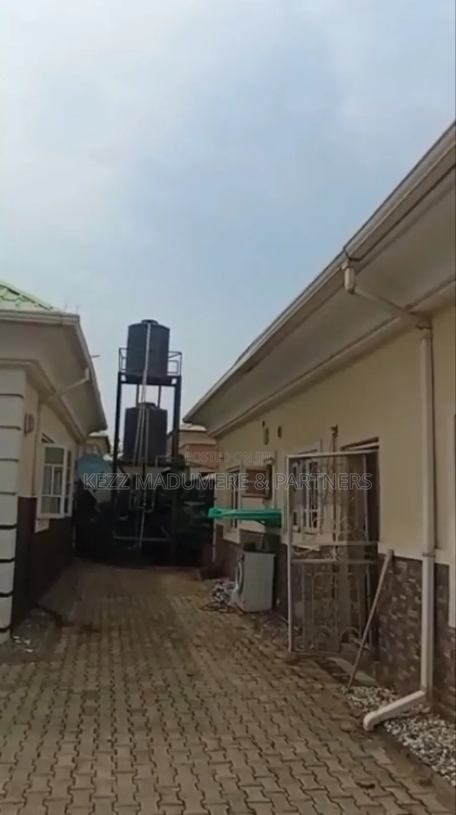 4bdrm Bungalow in Galadimawa Abuja Fct for sale
