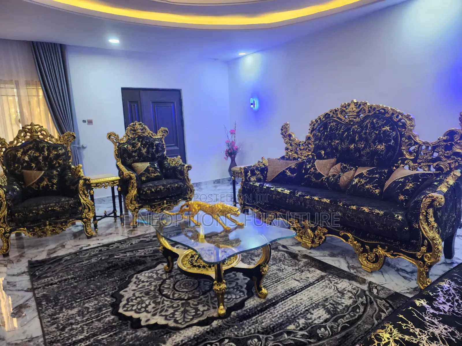 The Versailles Royal Sofa