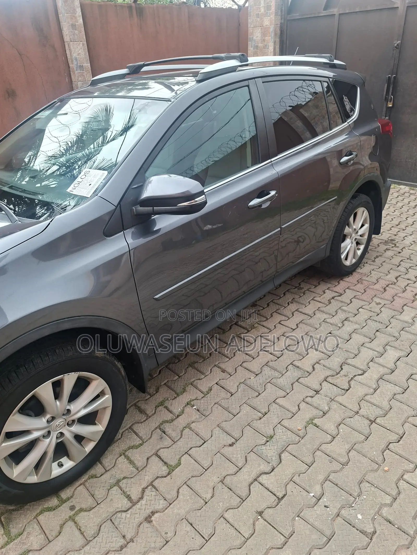 Toyota RAV4 Limited 4dr SUV (2.5L 4cyl 6A) 2014 Gray