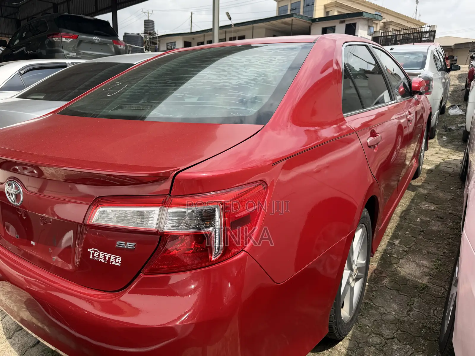 Toyota Camry SE 4dr Sedan (2.5L 4cyl 6A) 2013 Red