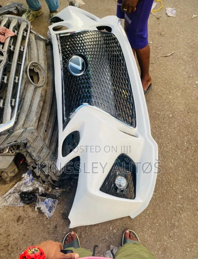 Complete Front Upgrading Bumper for Lexus Gs 350 2018 Model