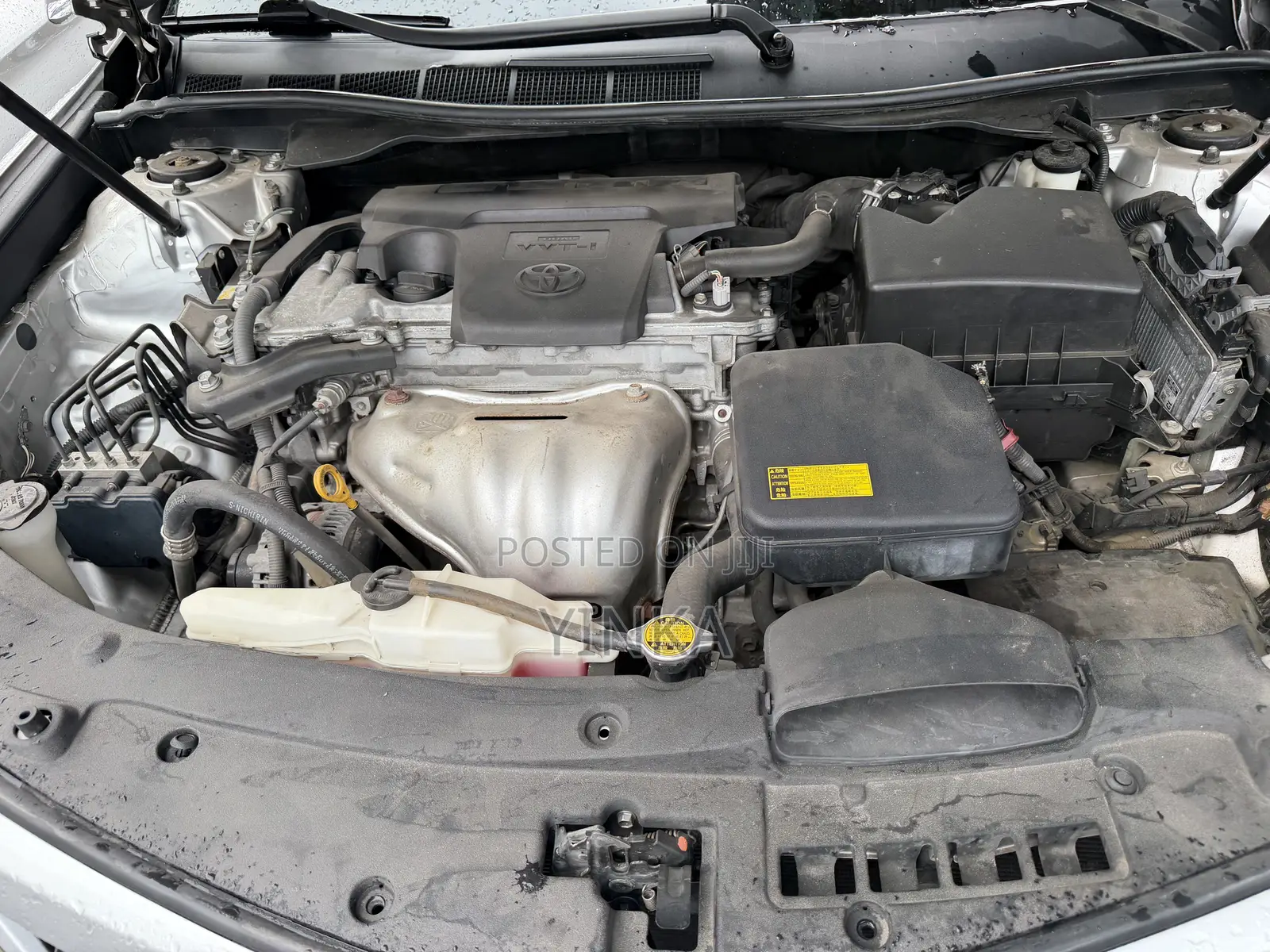 Toyota Camry XLE 4dr Sedan (2.5L 4cyl 6A) 2012 Silver
