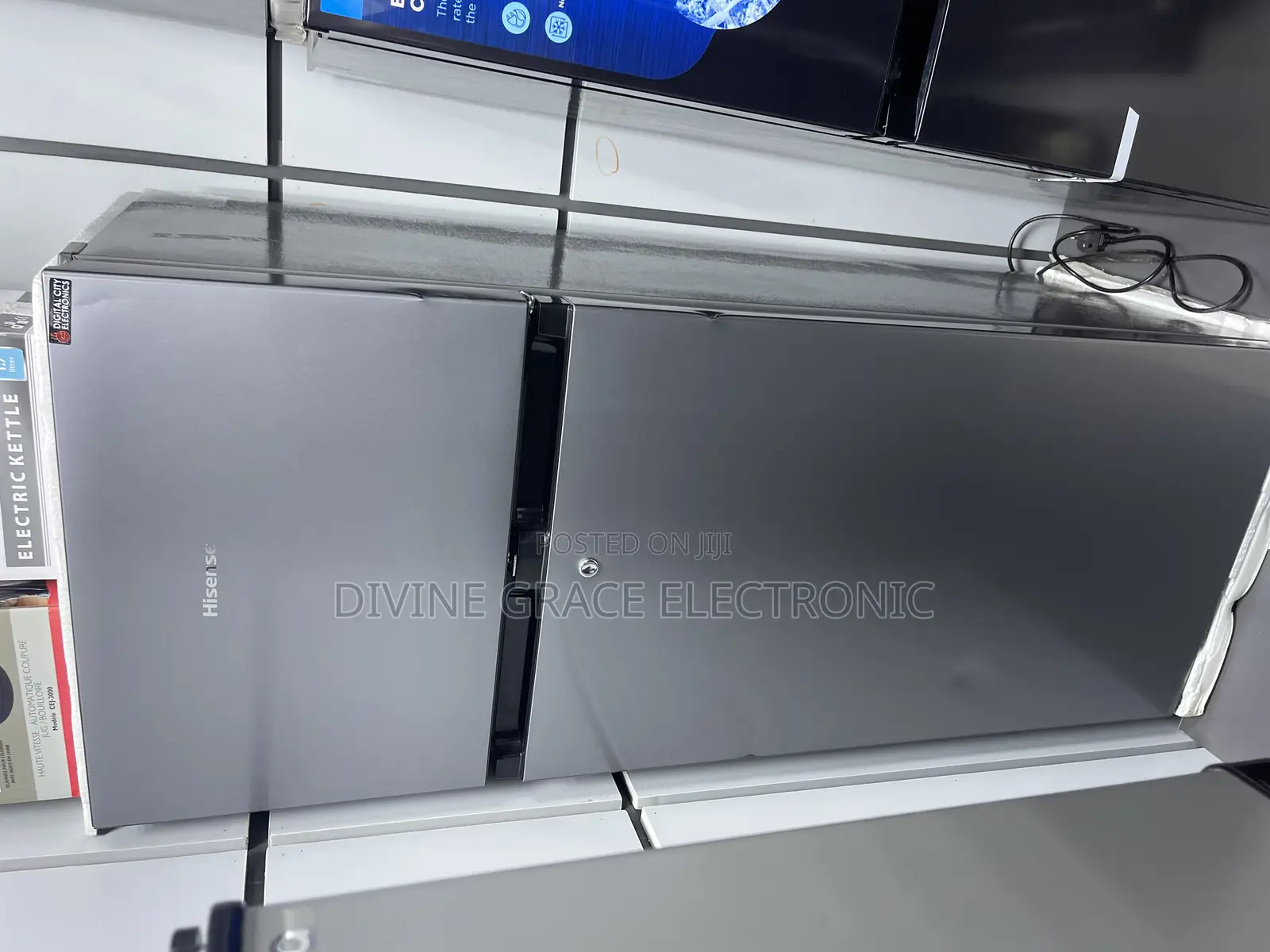 Brand New 200l Hisense Double Door Refrigerator/Hisense