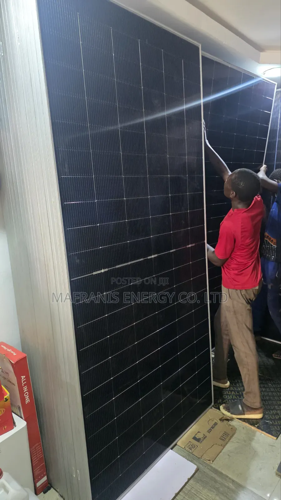 635watt Jinko Solar Panels