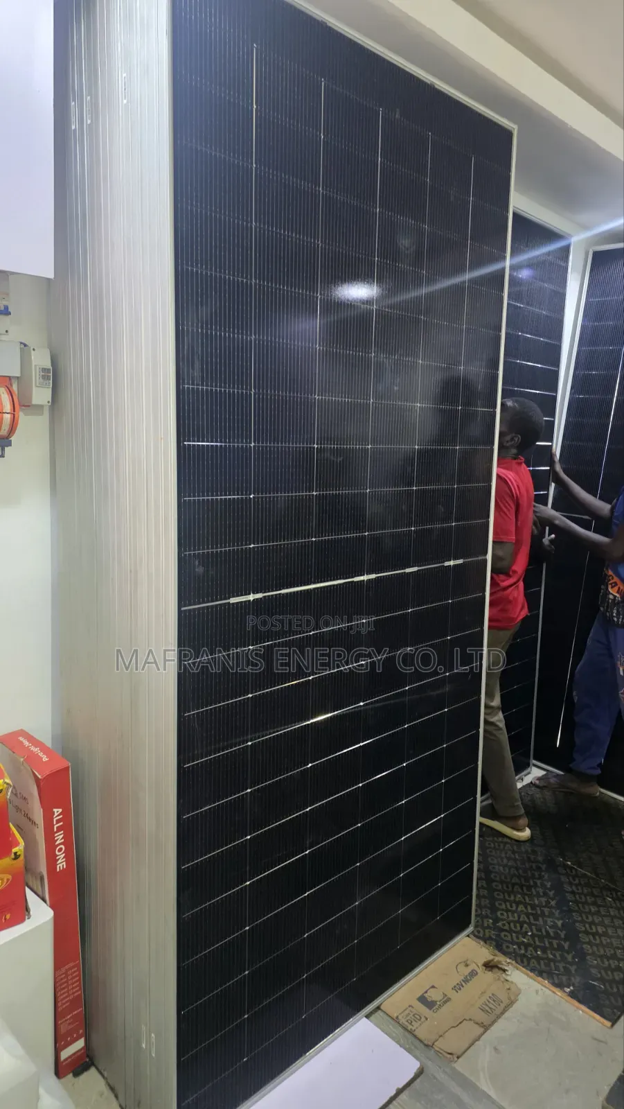 635watt Jinko Solar Panels