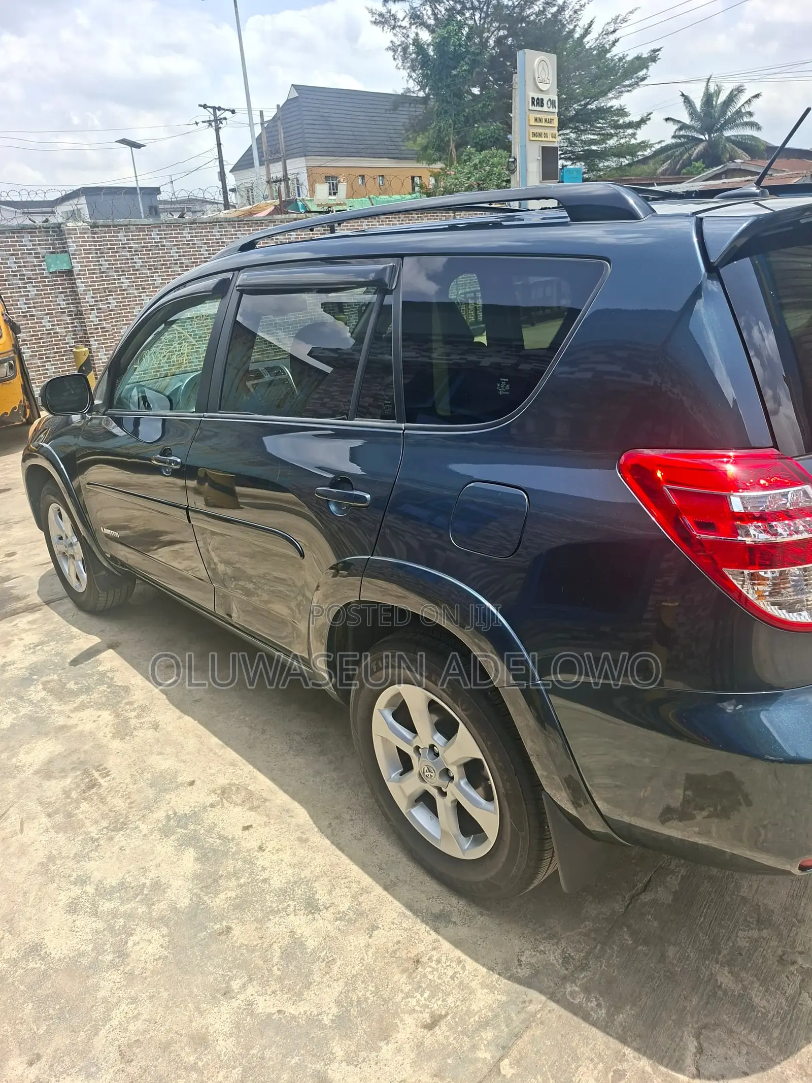Toyota RAV4 3.5 Limited 2010 Green
