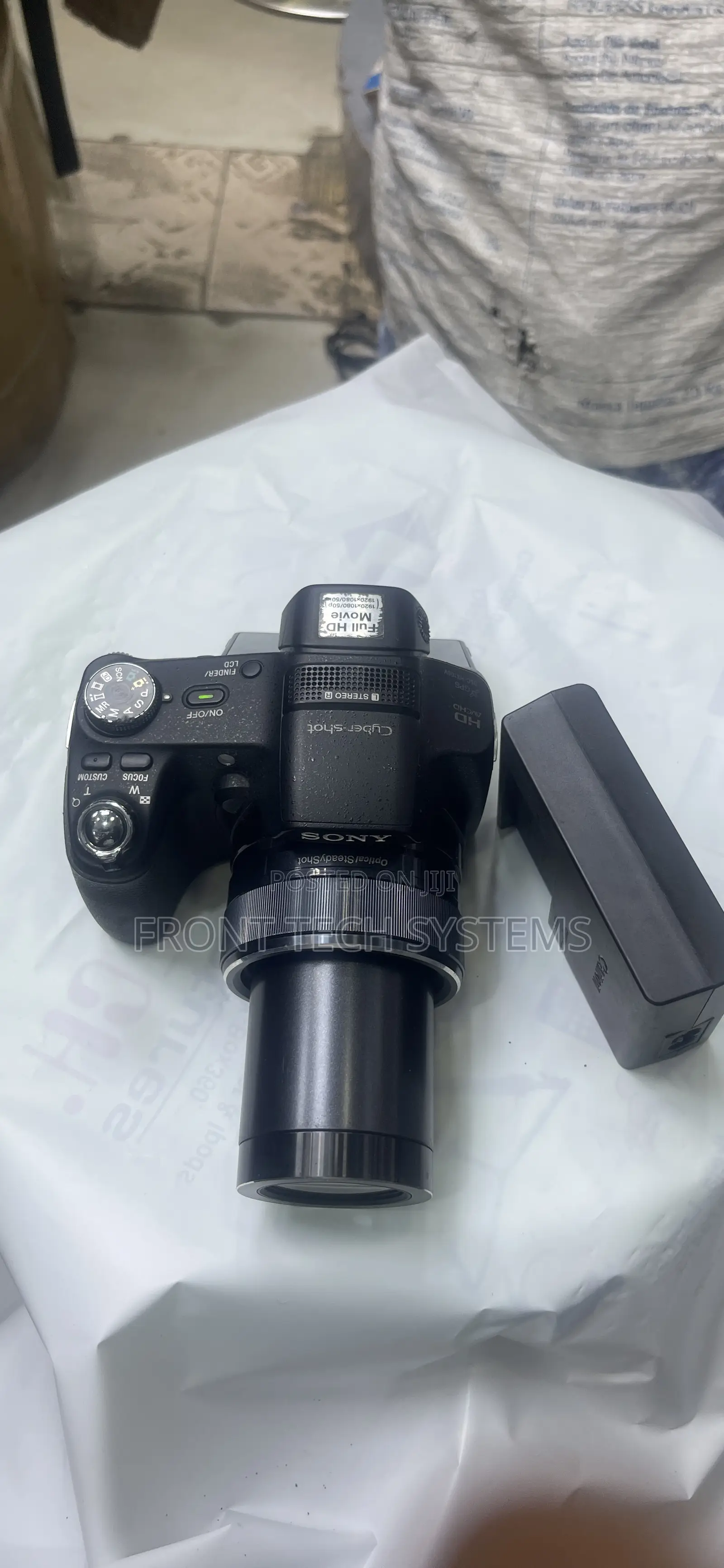 Sony Cyber Shot DSC-Hx200v