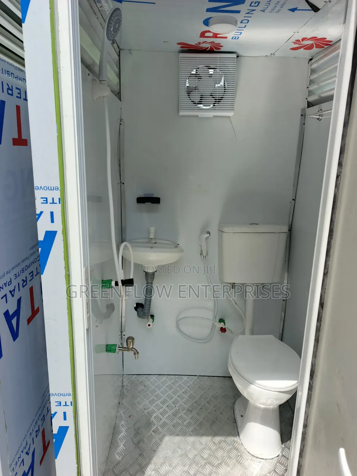 Eco-Friendly Mobile Toilet/Bathroom