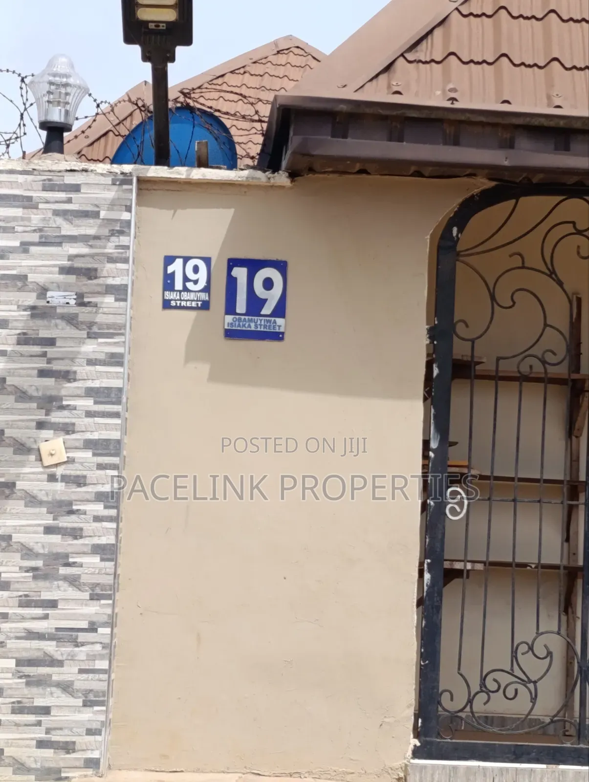 A Very Standard 3 No's of 2 Bedroom Flat All Rooms Ensuit Big Sitting