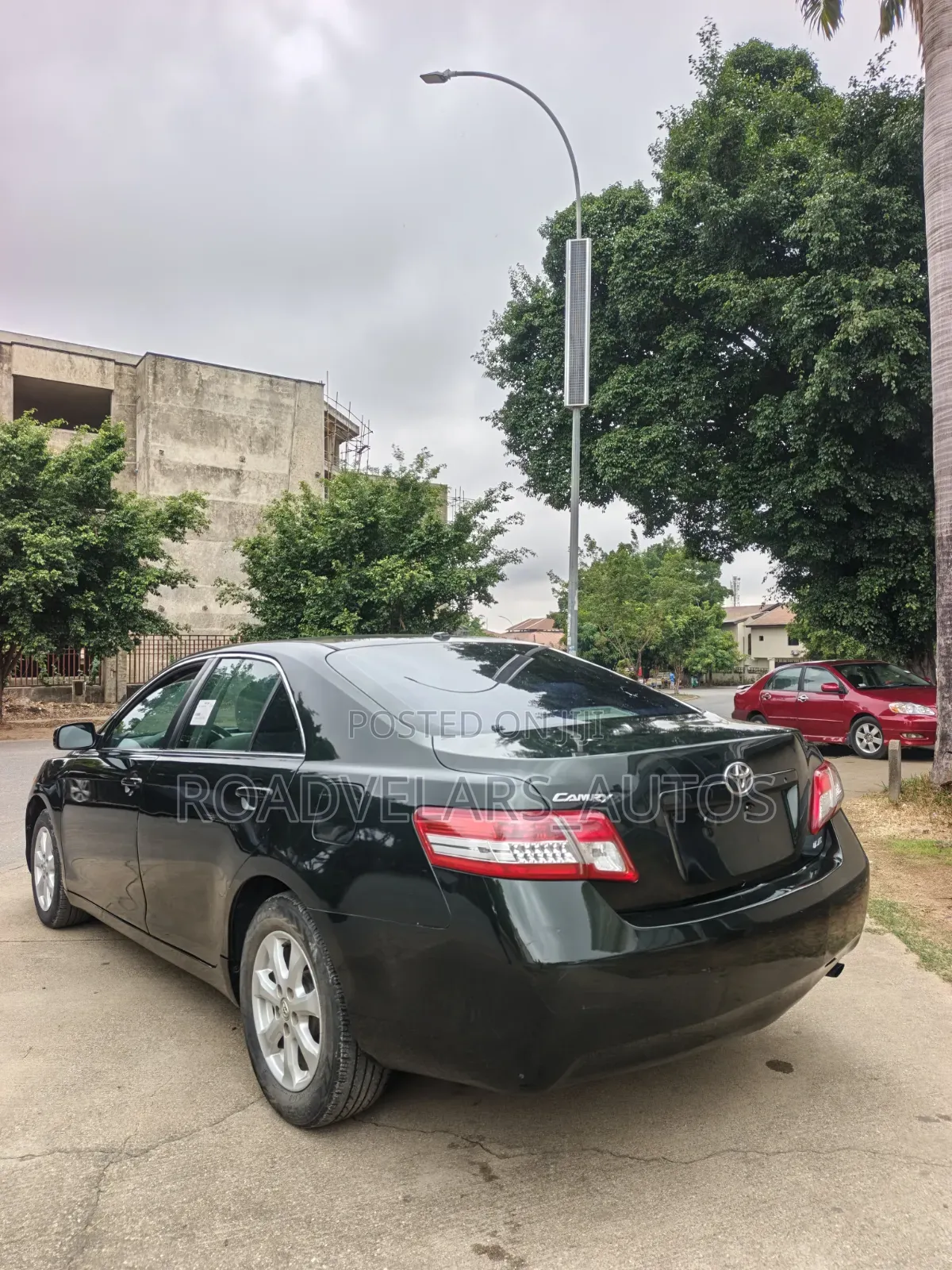Toyota Camry LE 4dr Sedan (2.5L 4cyl 6A) 2011 Green
