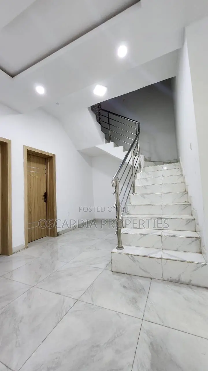 3bdrm Duplex in Isheri North for sale