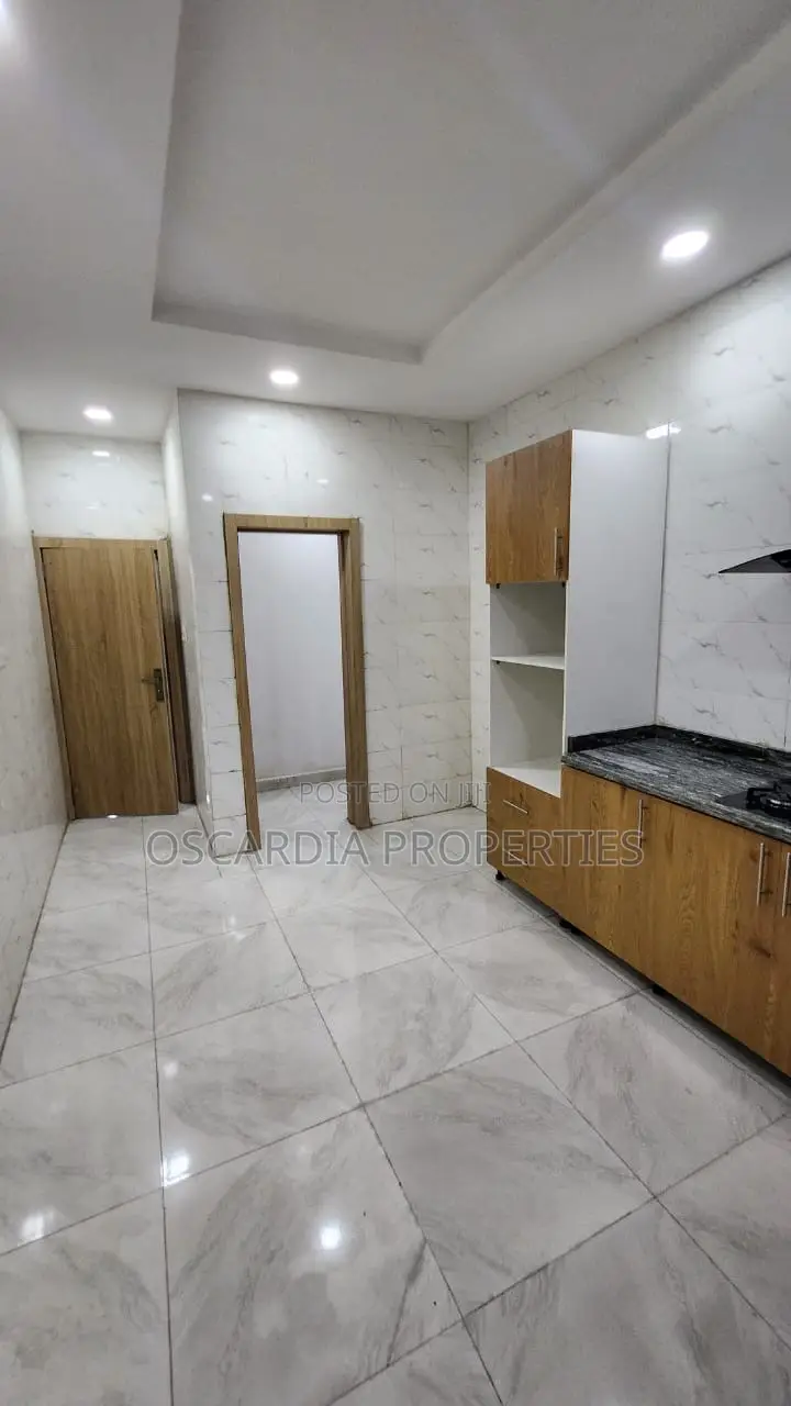 3bdrm Duplex in Isheri North for sale