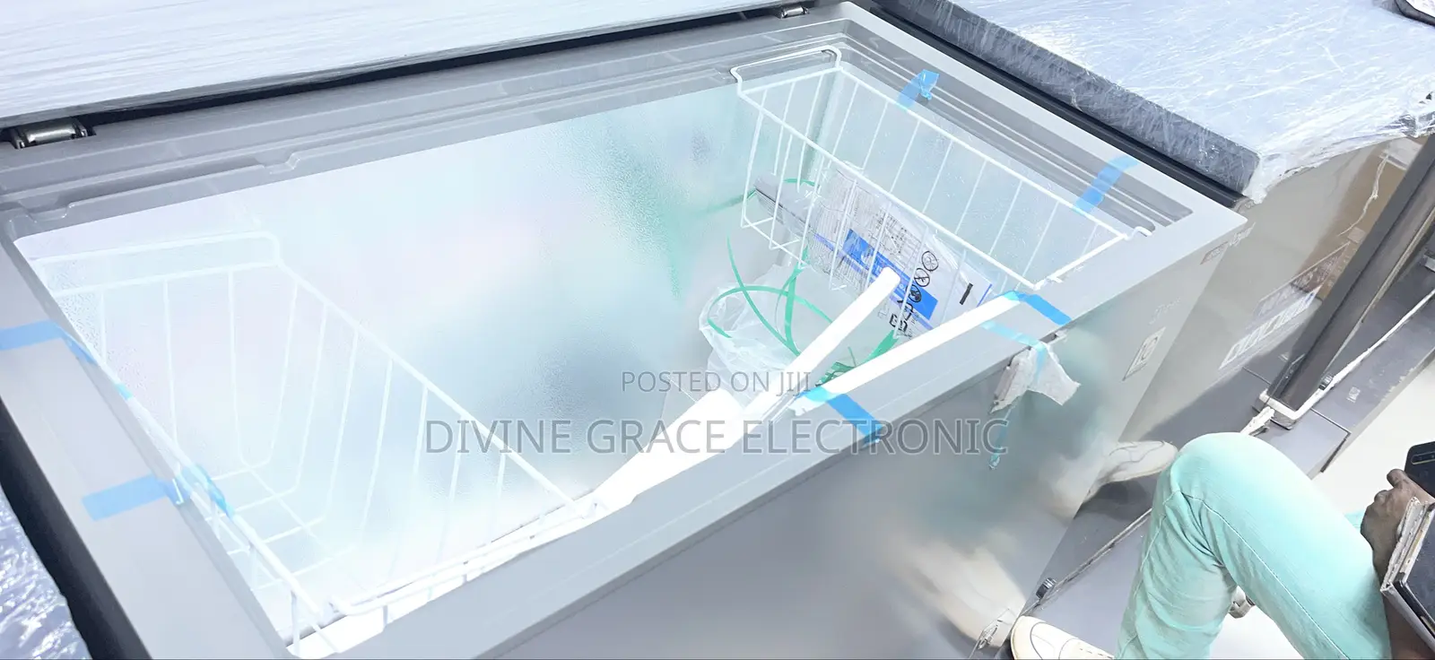 Brand New 300l Midea Inverter Chest Freezer /Inveter