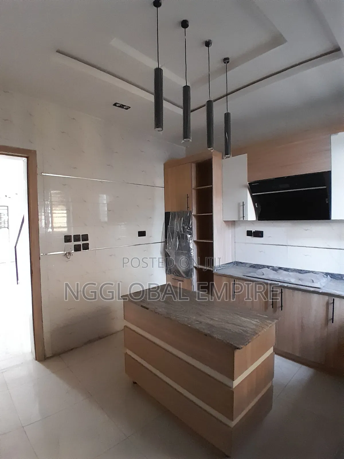 4bdrm Duplex in Royal Pine, Off Lekki-Epe Expressway for sale