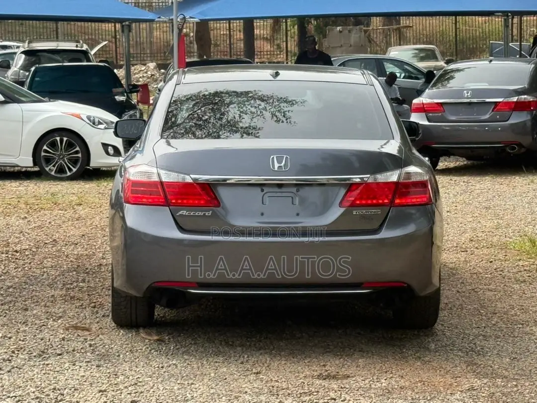 Honda Accord Touring V-6 4dr Sedan (3.5L 6cyl 6A) 2014 Gray