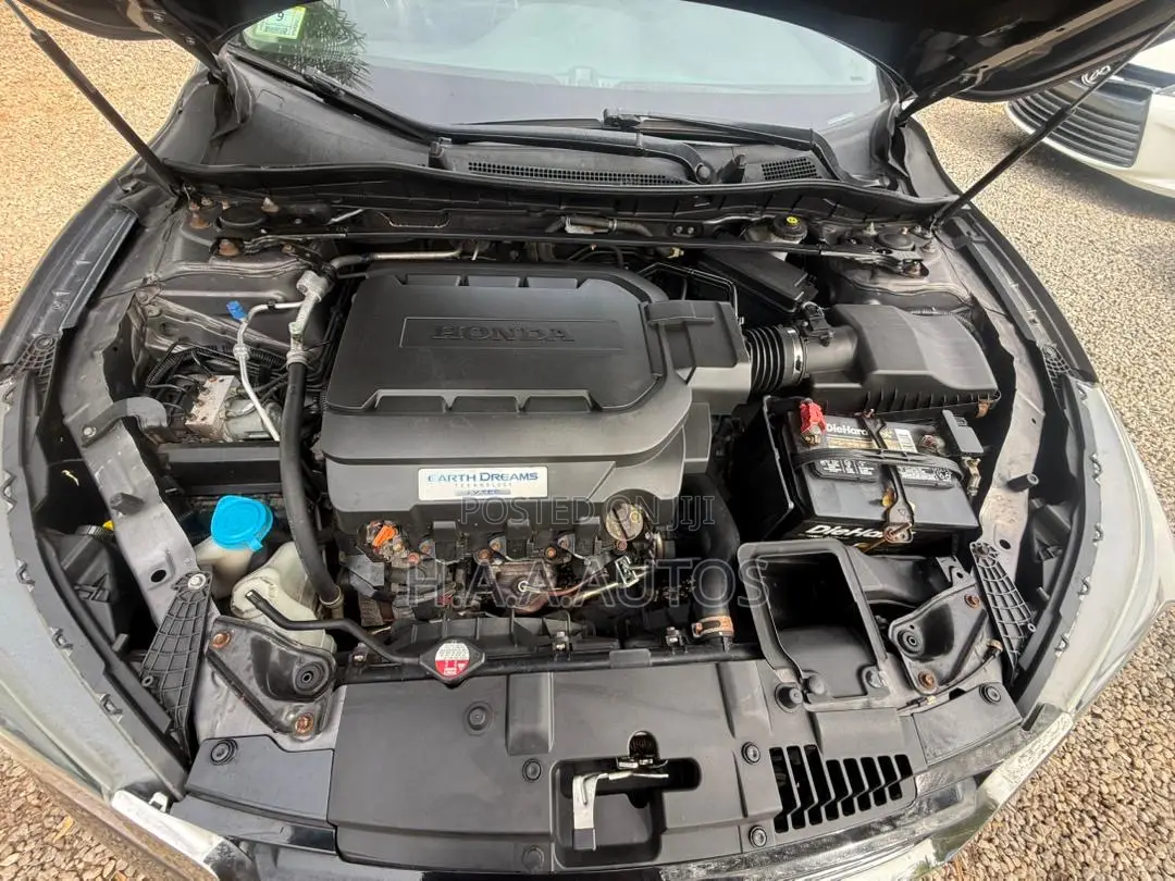 Honda Accord Touring V-6 4dr Sedan (3.5L 6cyl 6A) 2014 Gray
