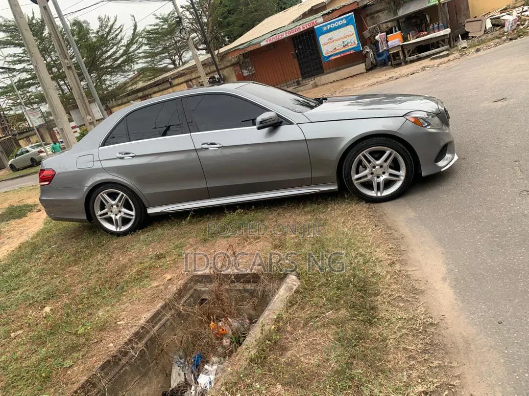 Mercedes-Benz E350 Base 4Matic Sedan AWD (3.5L 6cyl 7A) 2015 Gray
