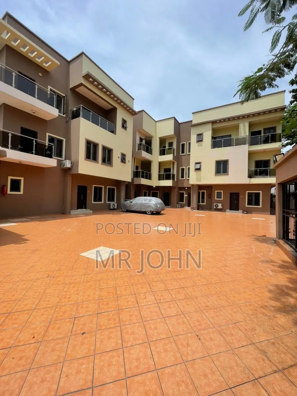 3bdrm Apartment in Lekki Phase 1 D Man for rent