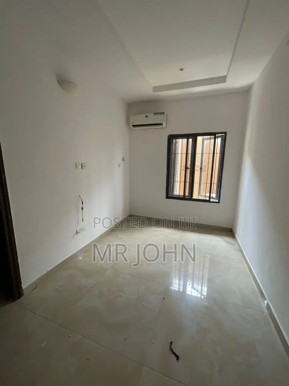 3bdrm Apartment in Lekki Phase 1 D Man for rent