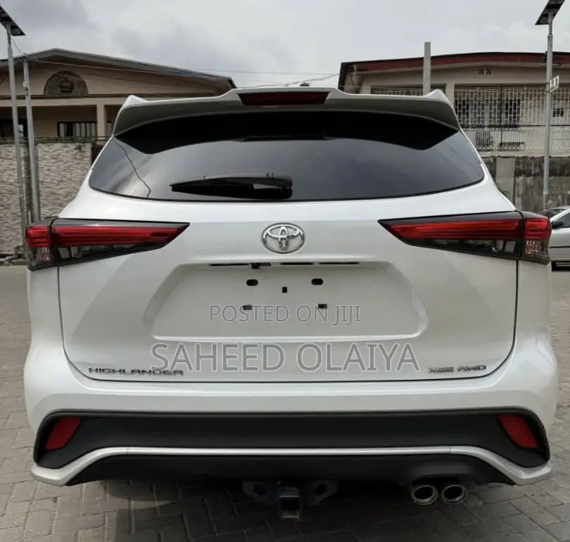 Toyota Highlander XSE AWD 2023 White