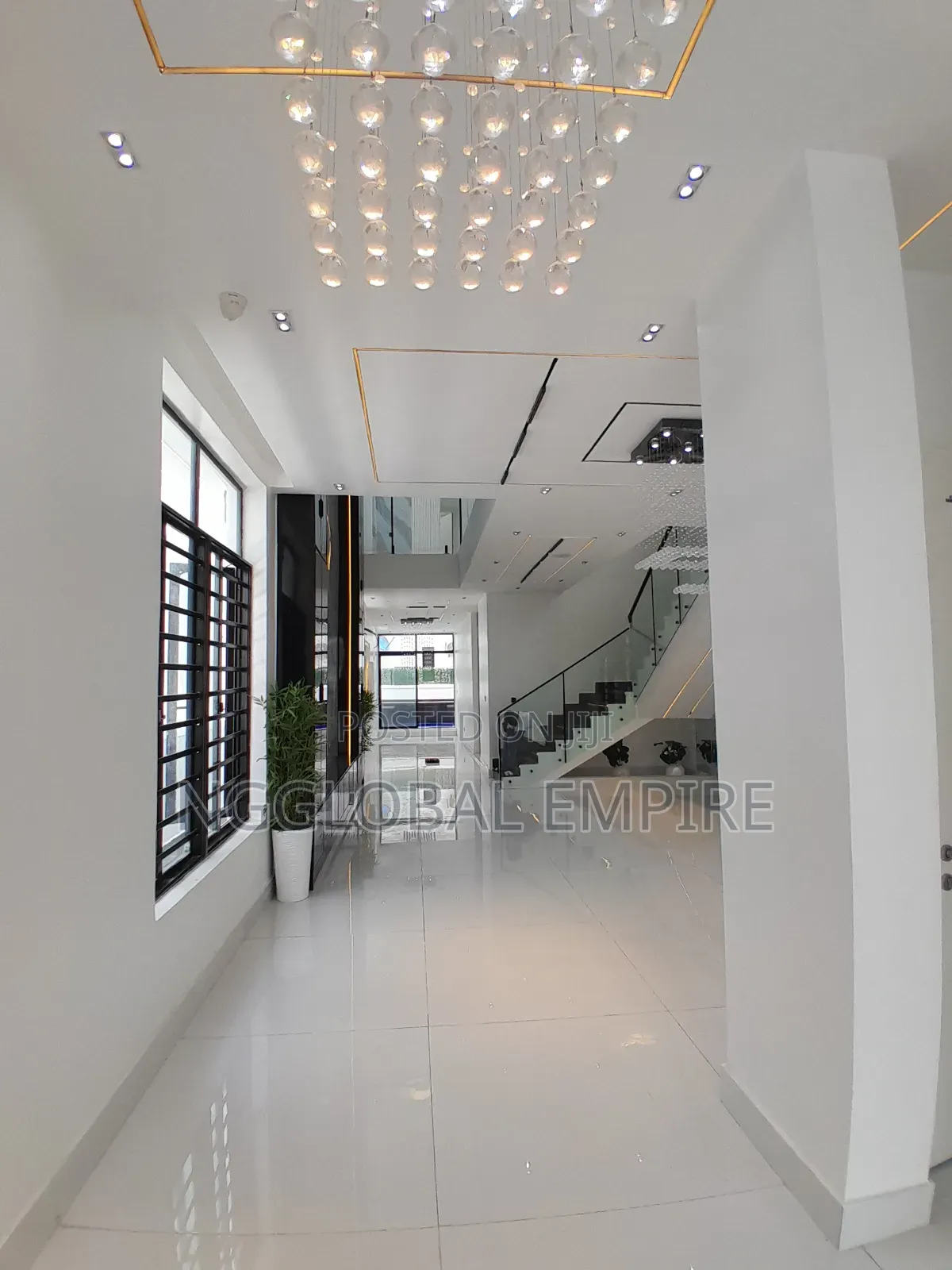 5bdrm Duplex in Orchid Road, Off Lekki-Epe Expressway for sale