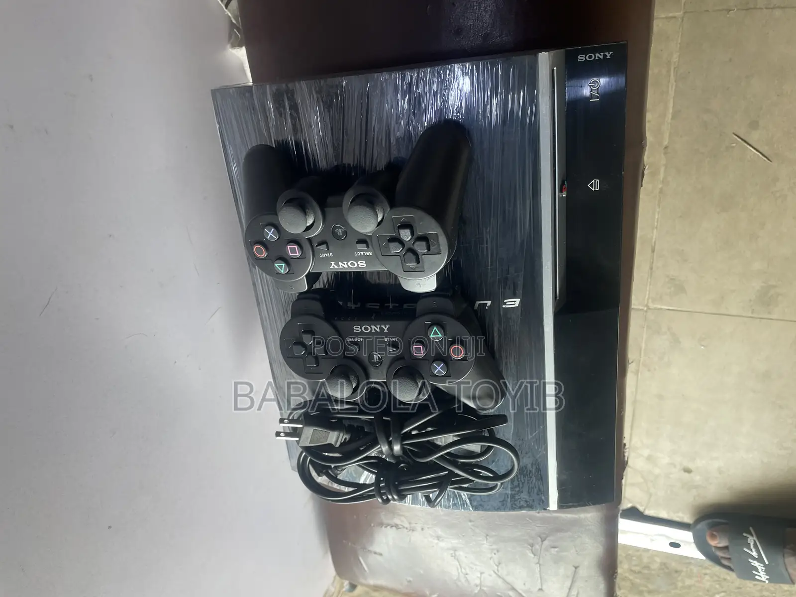Direct Working Ps3 Fat 2pads 5-6games on It