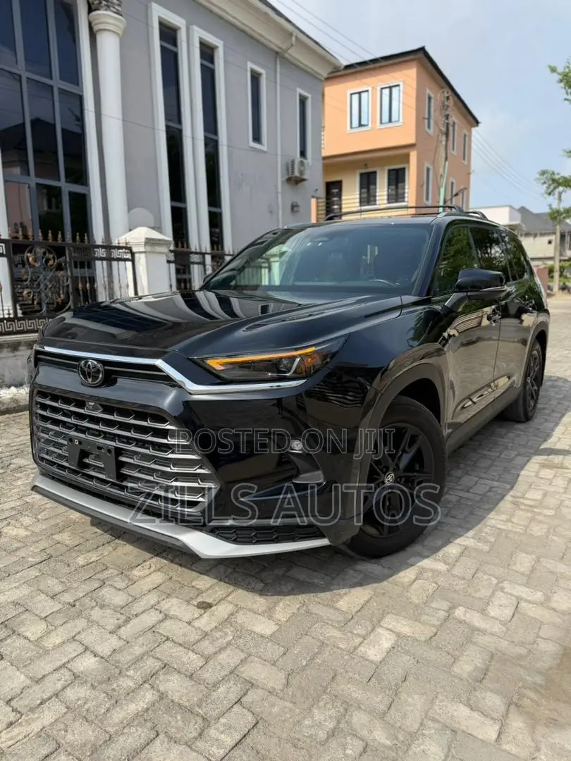 Toyota Highlander 2024 Black
