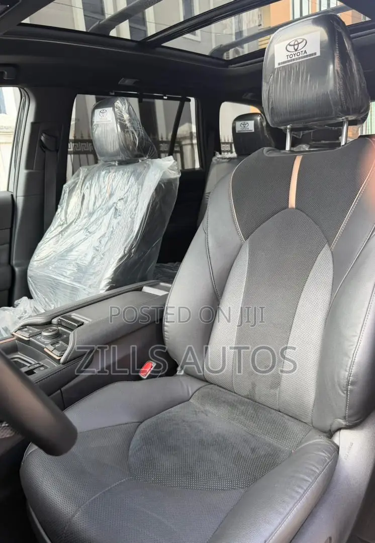 Toyota Highlander 2024 Black