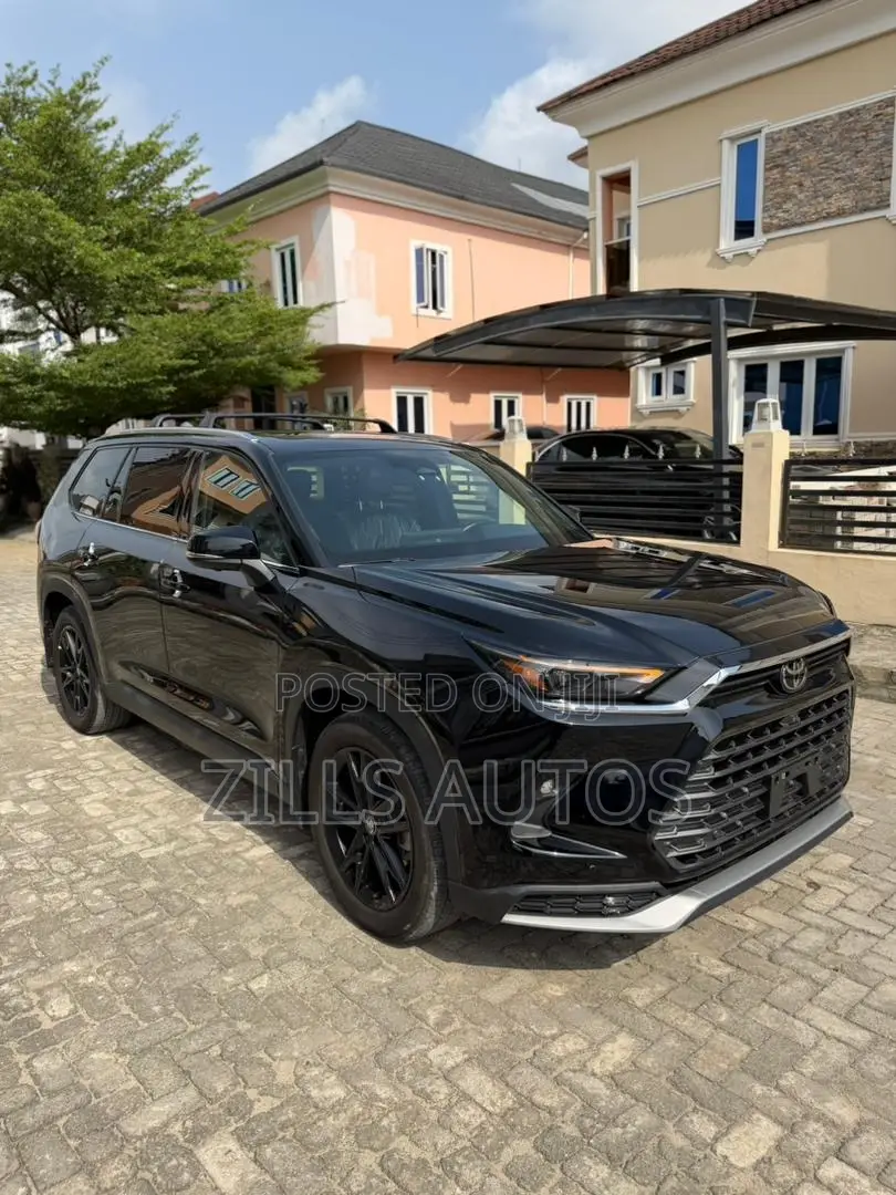 Toyota Highlander 2024 Black
